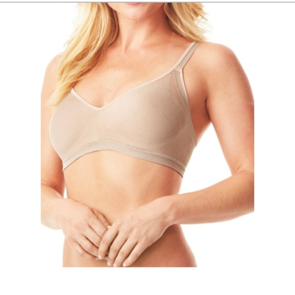 Warner's Other - 2/$20 🛍️ Warner's No-Bulge Wire Free Bra- Medium